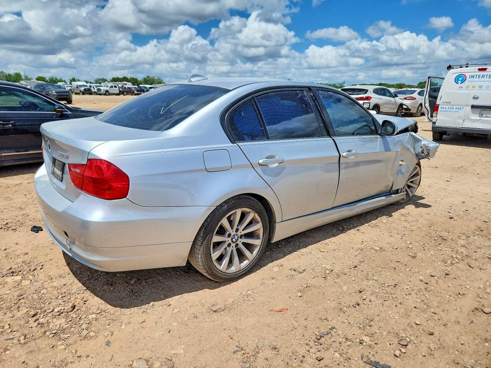 2011 BMW 3 series VIN WBAPK5G52BNN79079 COPART salvage auction — FRONT END, Tx - Salvage Vehicle Title, sold $150 on 2026-07-30 (photo 3)