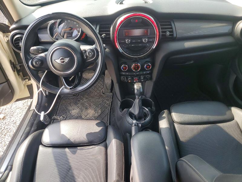 2016 Mini Cooper VIN WMWXU1C5XG2D12096 COPART salvage auction — MINOR DENT/SCRATCHES, Tx - Certificate Of Title, sold $575 on 2026-07-09 (photo 8)