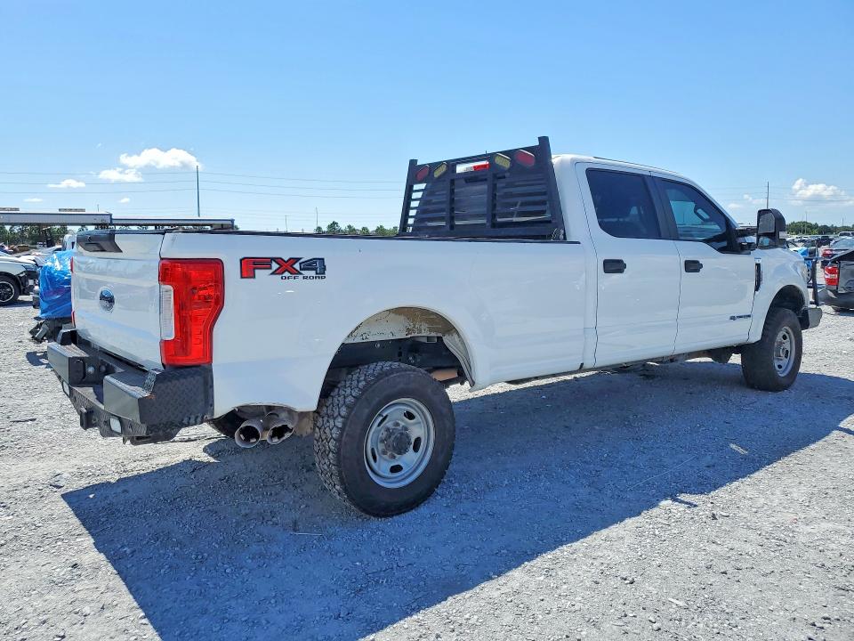 2018 Ford F-350 super duty VIN 1FT8W3BT5JEC94378 COPART salvage auction — MINOR DENT/SCRATCHES, OK - CERTIFICATE OF TITLE, sold $7,100 on 2026-07-17 (photo 3)