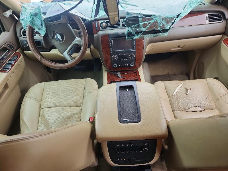 2012 Chevrolet Suburban VIN 1GNSCKE02CR185941 COPART salvage auction — ROLLOVER, Tx - Salvage Vehicle Title, sold $475 on 2026-07-09 (photo 8)