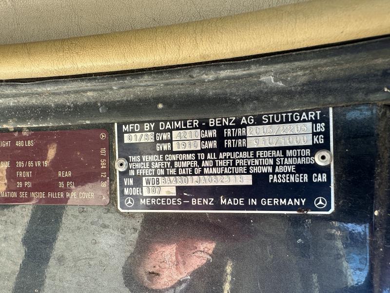 1988 Mercedes-benz 560 VIN WDBBA48D1JA082318 COPART salvage auction — NORMAL WEAR, ON - PERMIT NO BRAND - FIT (P), sold $5,300 on 2026-07-08 (photo 9)