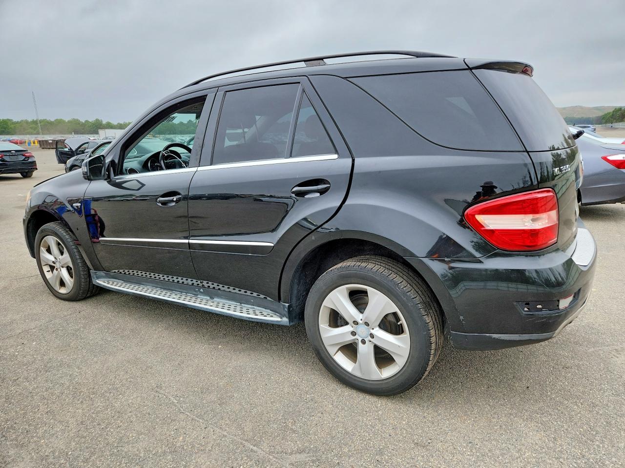 2011 Mercedes-Benz ML-Class VIN 4JGBB2FB9BA628543 COPART salvage auction — Minor Dent/Scratches, PA - CERT OF TITLE, sold $650 on 2026-07-01 (photo 2)