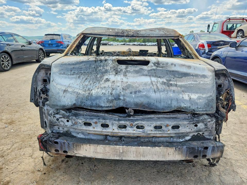 2015 Chrysler 300 VIN 2C3CCAGG2FH899742 COPART salvage auction — BURN, PA - CERTIFICATE OF SALVAGE, sold $275 on 2026-07-02 (photo 6)