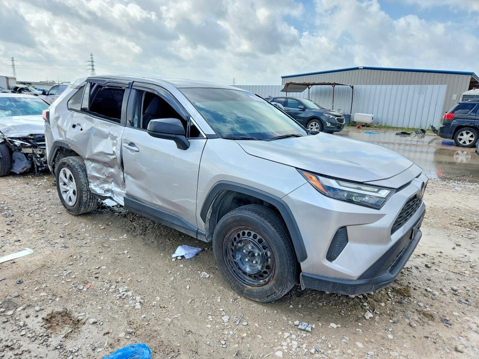 2025 Toyota Rav4 VIN 2T3H1RFV4SC319070 COPART salvage auction — SIDE, Tx - Salvage Vehicle Title, sold $11,800 on 2026-07-02 (photo 4)