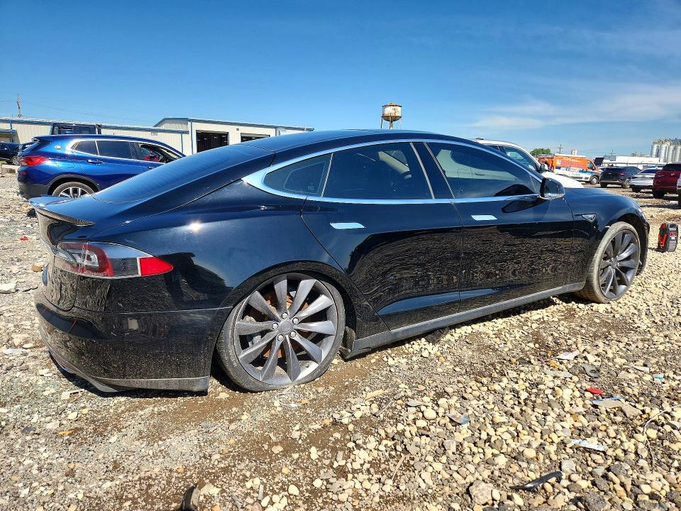 2013 Tesla Model s VIN 5YJSA1BG5DFP03896 COPART salvage auction — FRONT END, Salvage Title, sold $3,900 on 2026-07-21 (photo 3)