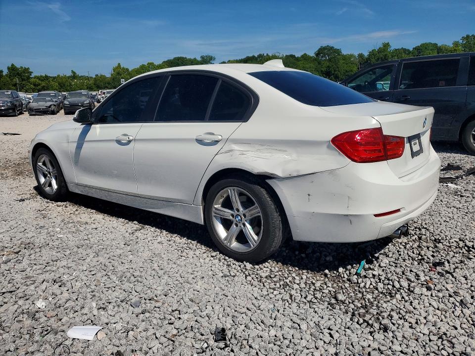 2014 BMW VIN WBA3A5C50EJ464726 COPART salvage auction — REAR END, Fl - Cert Of Title Slvg Rebuildable, sold $625 on 2026-07-28 (photo 2)