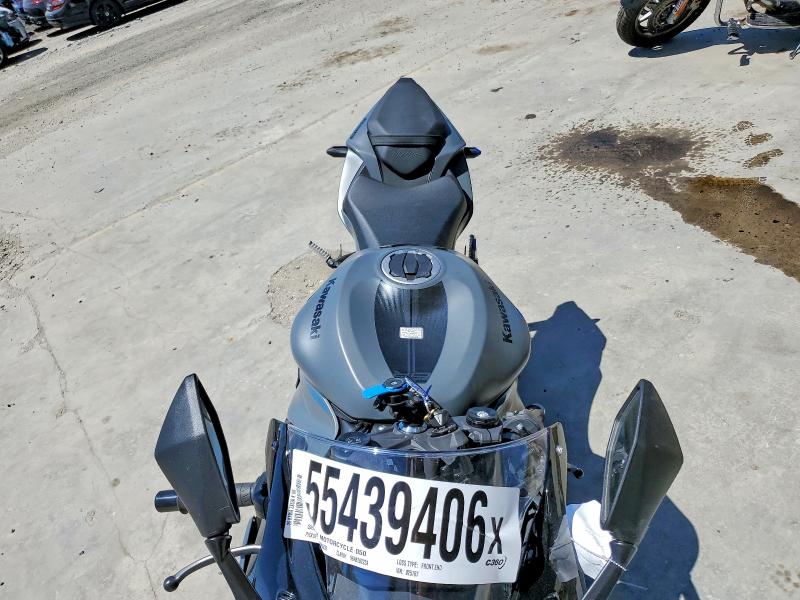 2025 Kawasaki VIN JKBZXJJ13SA025767 COPART salvage auction — SIDE, Va - Cert Of Title - Salvage, sold $5,700 on 2026-07-30 (photo 5)
