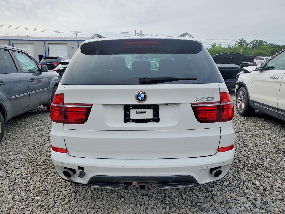 2013 BMW VIN 5UXZV4C58D0B24371 COPART salvage auction — MINOR DENT/SCRATCHES, Ma - Cert Of Title-Reconstrctd Coll, sold $450 on 2026-07-23 (photo 6)