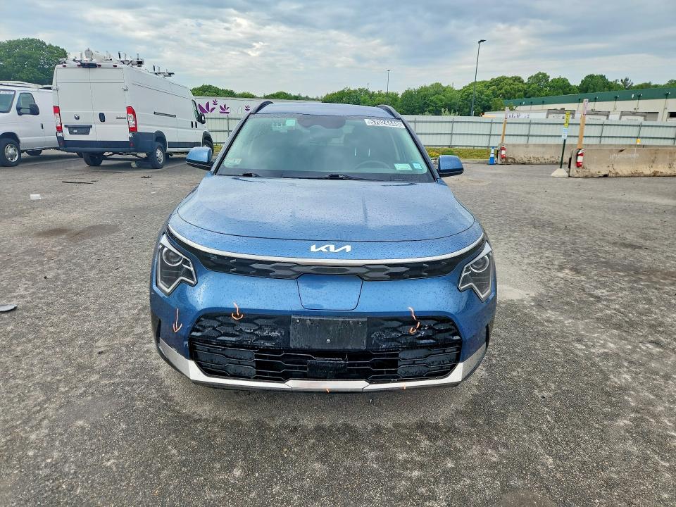 2024 Kia Niro VIN KNDCR3L14R5112289 COPART salvage auction — FRONT END, VA - CERT OF TITLE - SALVAGE, sold $11,500 on 2026-07-06 (photo 5)