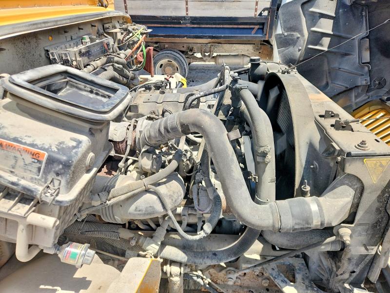 2014 Ic VIN 4DRBUAAN4EB486817 COPART salvage auction — NORMAL WEAR, Mo - Certificate Of Title, sold $2,500 on 2026-09-15 (photo 7)
