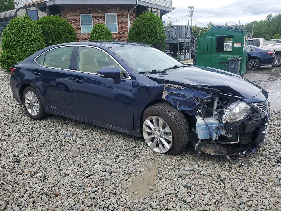 2013 Lexus Es 300h VIN JTHBW1GG0D2033363 COPART salvage auction — FRONT END, MA - CERT OF TITLE-RECONSTRCTD COLL, sold $3,950 on 2026-07-15 (photo 4)
