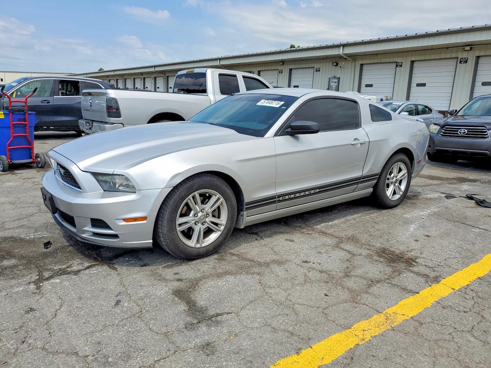 2013 Ford VIN 1ZVBP8AM3D5220873 COPART salvage auction — MINOR DENT/SCRATCHES, Ky - Certificate Of Title, sold $1,600 on 2026-07-02 (photo 1)