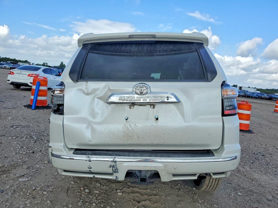 2018 Toyota 4runner VIN JTEZU5JR3J5183335 COPART salvage auction — FRONT END, Tx - Salvage Vehicle Title, sold $4,750 on 2026-07-13 (photo 6)