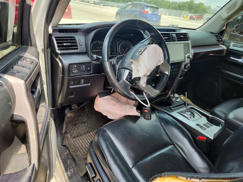 2021 Toyota 4runner VIN JTEKU5JR9M5893586 COPART salvage auction — FRONT END, Sc - Dealer Only Salvage Title (P), sold $16,800 on 2026-07-06 (photo 8)