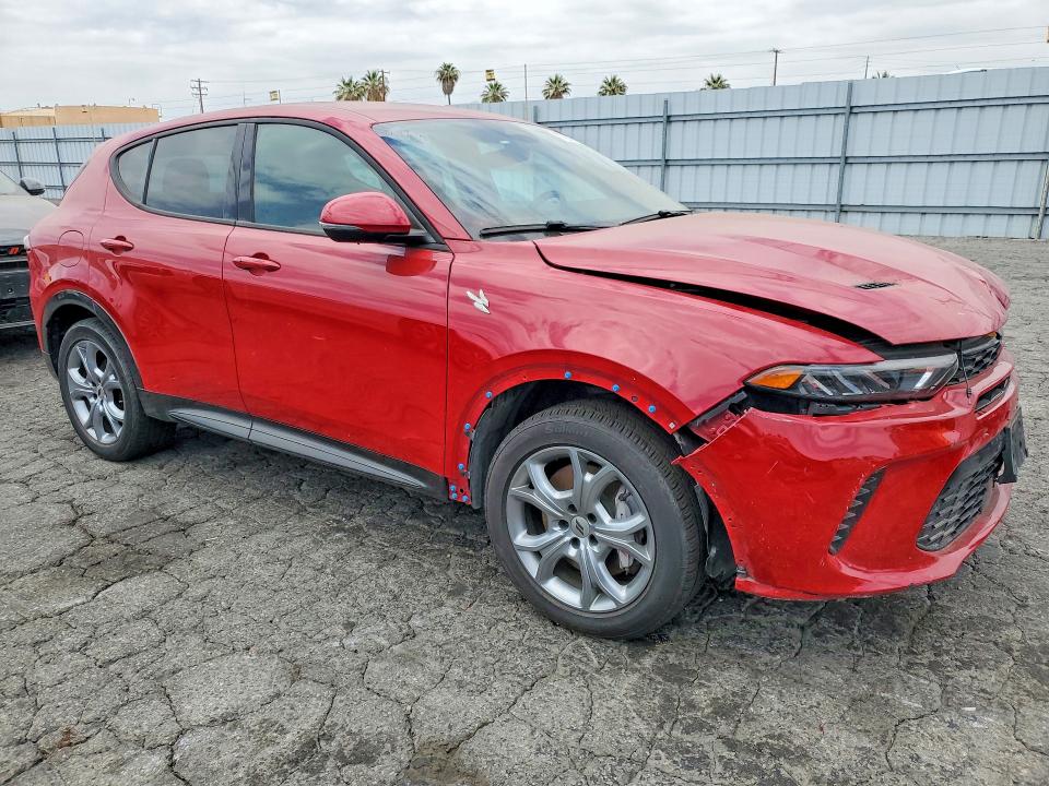 2024 Dodge Hornet VIN ZACPDFCW7R3A31332 COPART salvage auction — FRONT END, Ca - Dis/Dlr/Exp Nonrepairable Cert (P), sold $4,550 on 2026-07-30 (photo 4)