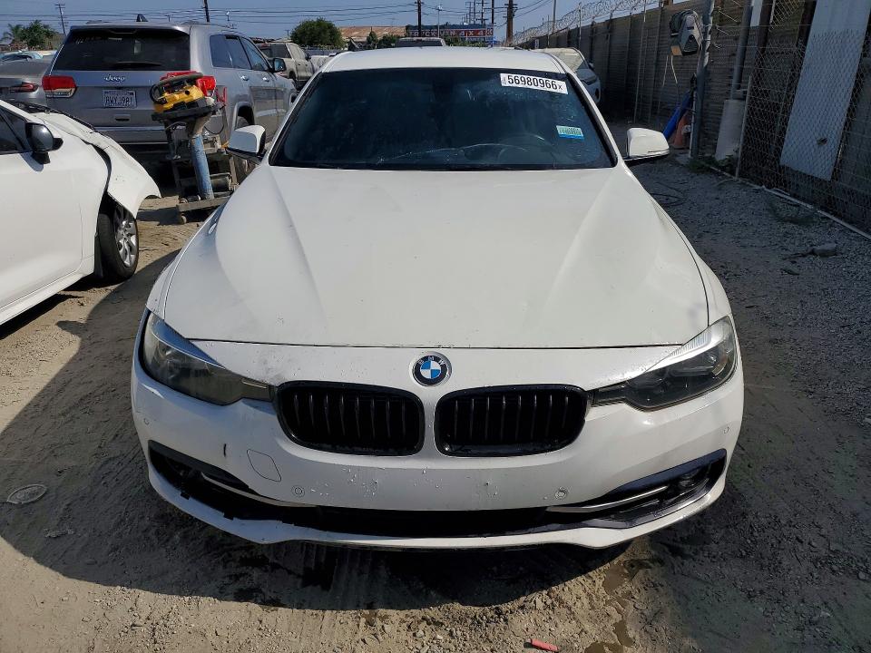 2017 BMW 3er VIN WBA8E1C32HA159282 COPART salvage auction — MINOR DENT/SCRATCHES, Ca - Dis/Dlr/Exp Only Clean Title, sold $1,000 on 2026-07-27 (photo 5)