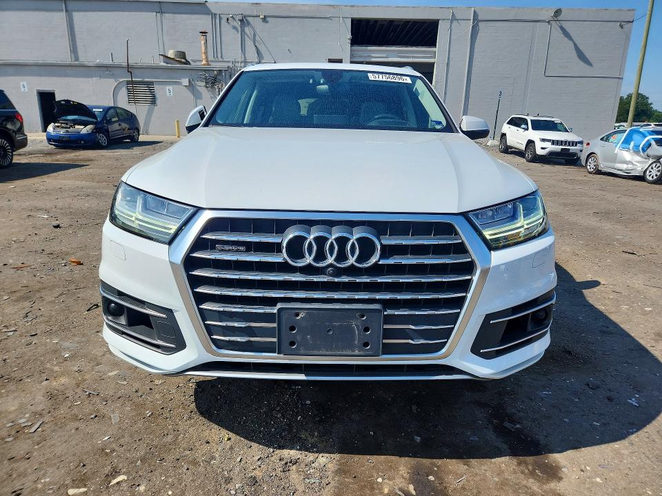 2018 Audi VIN WA1VAAF72JD016234 COPART salvage auction — MINOR DENT/SCRATCHES, VA - CERT OF TITLE - SALVAGE, sold $10,800 on 2026-07-08 (photo 5)