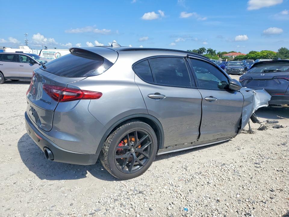 2020 Alfa romeo Stelvio VIN ZASPAJAN6L7C75483 COPART salvage auction — FRONT END, Fl - Certificate Of Destruction, sold $2,900 on 2026-08-27 (photo 3)