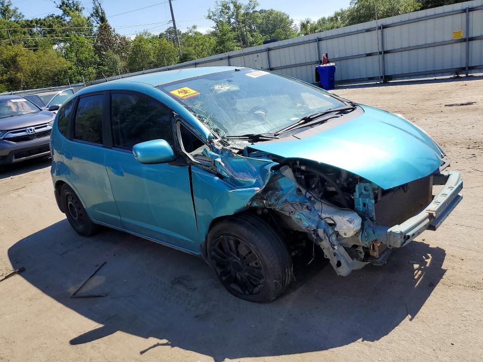 2013 Honda Fit VIN JHMGE8H38DC023039 COPART salvage auction — ROLLOVER, Ga - Bill Of Sale - Parts Only, sold $325 on 2026-07-16 (photo 4)
