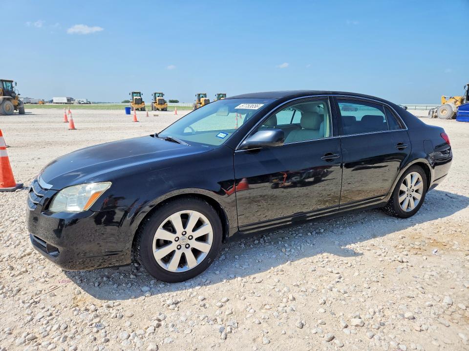 2005 Toyota Avalon VIN 4T1BK36B35U036855 — COPART salvage auction photo