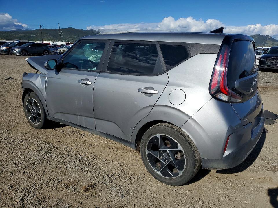 2023 Kia Soul VIN KNDJ33AU0P7847939 COPART salvage auction — FRONT END, In - Certificate Of Title, sold $900 on 2026-07-30 (photo 2)