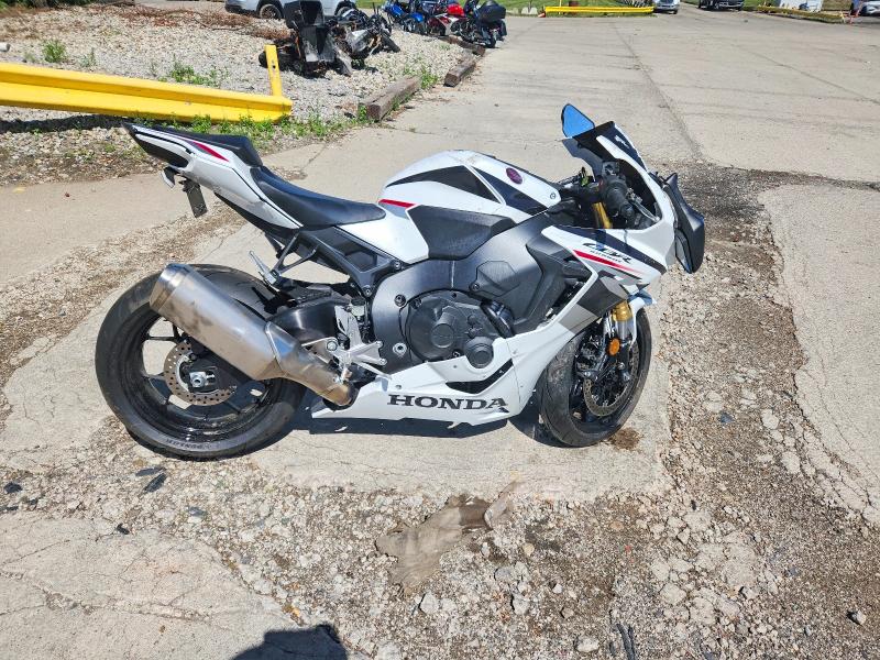 2026 Honda Cbr VIN JH2SC7714TK900620 COPART salvage auction — SIDE, MI - CERT OF TITLE-SALVAGE VEHICLE, sold $5,600 on 2026-07-30 (photo 1)