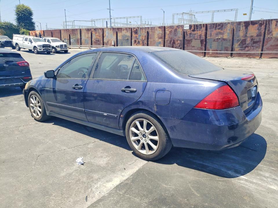 2006 Honda Accord VIN JHMCM56106C002402 COPART salvage auction — FRONT END, CA - SALVAGE CERTIFICATE, sold $325 on 2026-07-15 (photo 2)