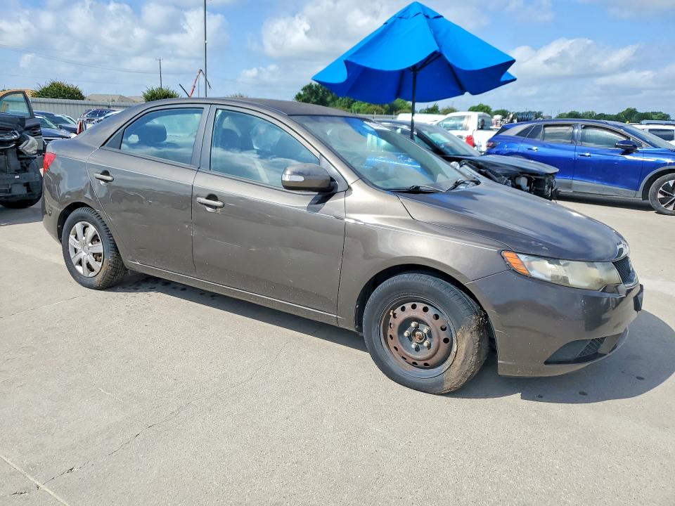 2010 Kia Forte VIN KNAFU4A20A5865476 COPART salvage auction — SIDE, Tx - Certificate Of Title, sold $975 on 2026-07-09 (photo 4)