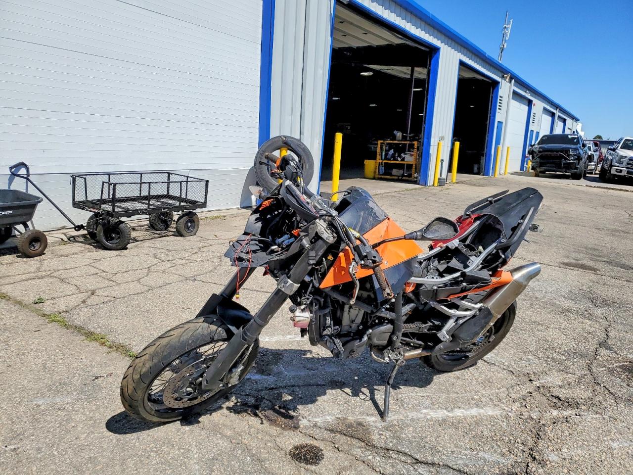2007 Ktm 690 VIN VBKL1S4067M705886 COPART salvage auction — All Over, CO - SALVAGE TITLE (P), sold $15 on 2026-07-02 (photo 3)