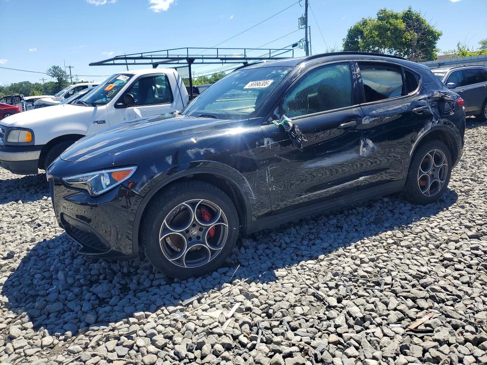 2022 Alfa romeo VIN ZASPAKAN9N7D30629 COPART salvage auction — SIDE, Wv - Certificate Of Title, sold $4,800 on 2026-07-27 (photo 1)