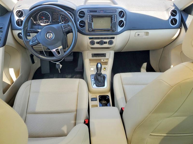 2017 Volkswagen VIN WVGRV7AX7HW511030 COPART salvage auction — MINOR DENT/SCRATCHES, Mt - Dis/Dlr/Exp Only Clean Title, sold $5,200 on 2026-07-06 (photo 8)
