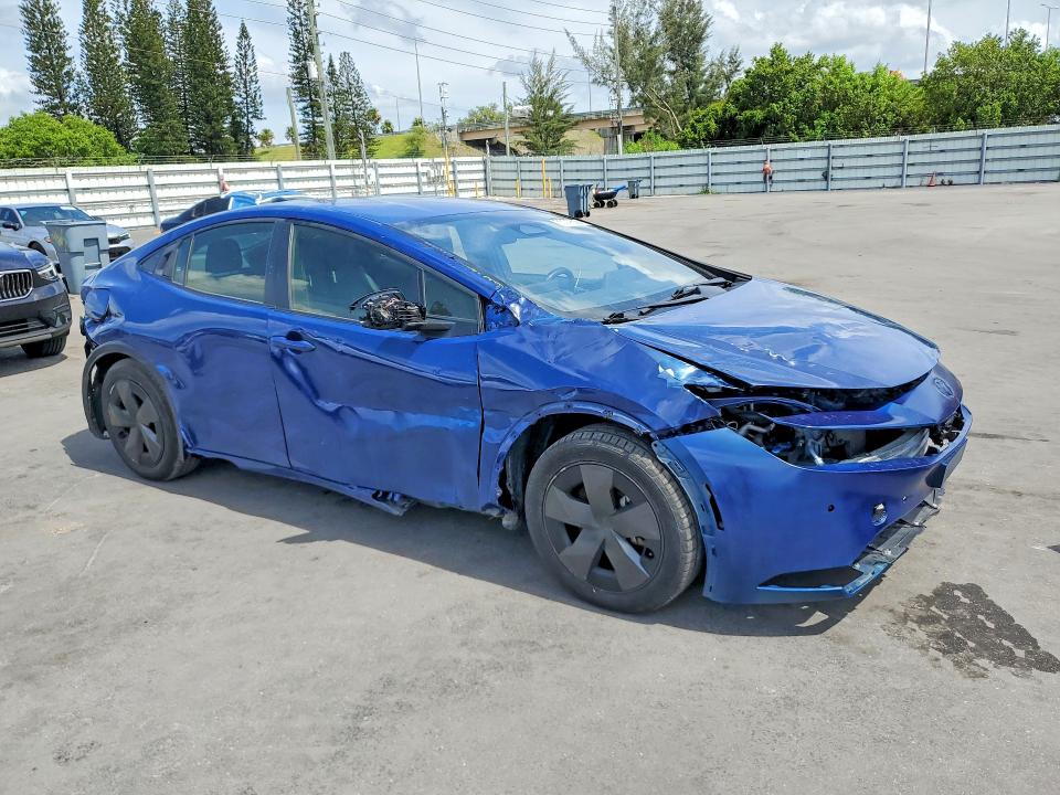 2023 Toyota Prius VIN JTDACACU6P3008645 COPART salvage auction — SIDE, Az - Certificate Of Title (P), sold $7,400 on 2026-07-08 (photo 4)