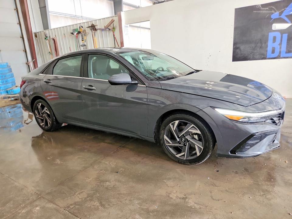2025 Hyundai Elantra VIN KMHLS4DG0SU862518 COPART salvage auction — REAR END, Il - Certificate Of Title (P), sold $13,600 on 2026-07-06 (photo 4)