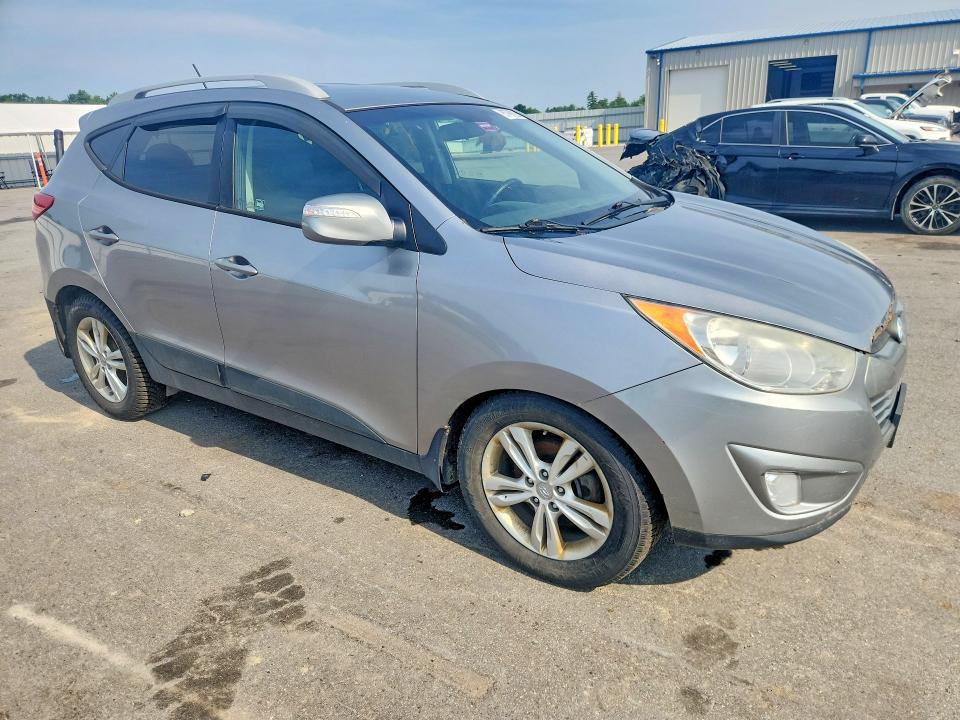 2013 Hyundai Tucson VIN KM8JUCAC1DU568416 COPART salvage auction — NORMAL WEAR, Me - Certificate Of Title, sold $1,050 on 2026-07-08 (photo 4)