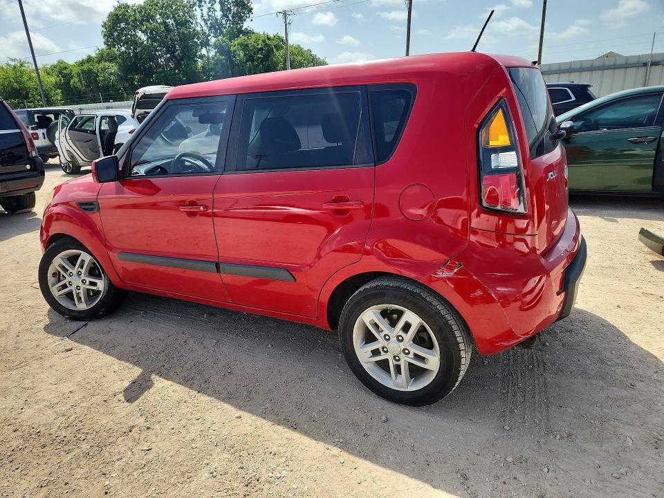 2011 Kia Soul VIN KNDJT2A23B7285178 COPART salvage auction — UNDERCARRIAGE, TX - SALVAGE VEHICLE TITLE (P), sold $575 on 2026-07-23 (photo 2)