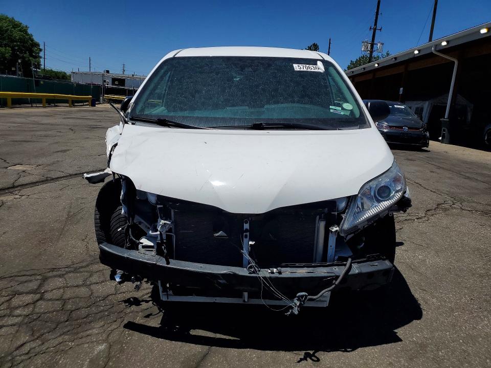 2020 Toyota Sienna VIN 5TDZZ3DC2LS058843 COPART salvage auction — FRONT END, Co - Public - Salvage Title, sold $7,800 on 2026-07-07 (photo 5)