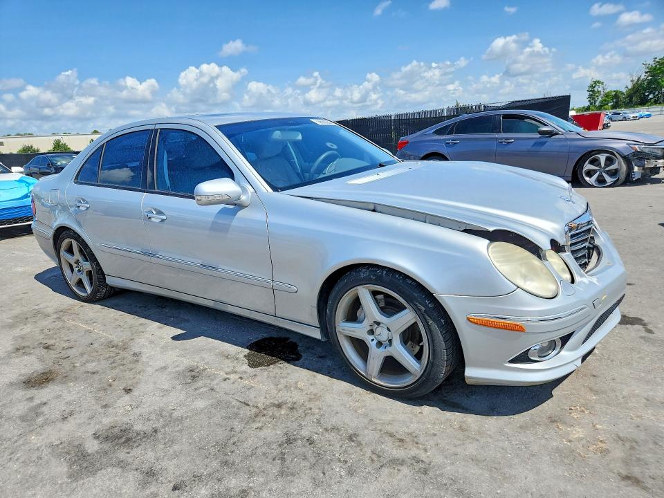 2009 Mercedes-benz E-class VIN WDBUF56X39B425973 COPART salvage auction — FRONT END, FL - CERT OF TITLE SLVG REBUILDABLE, sold $1,250 on 2026-07-16 (photo 4)