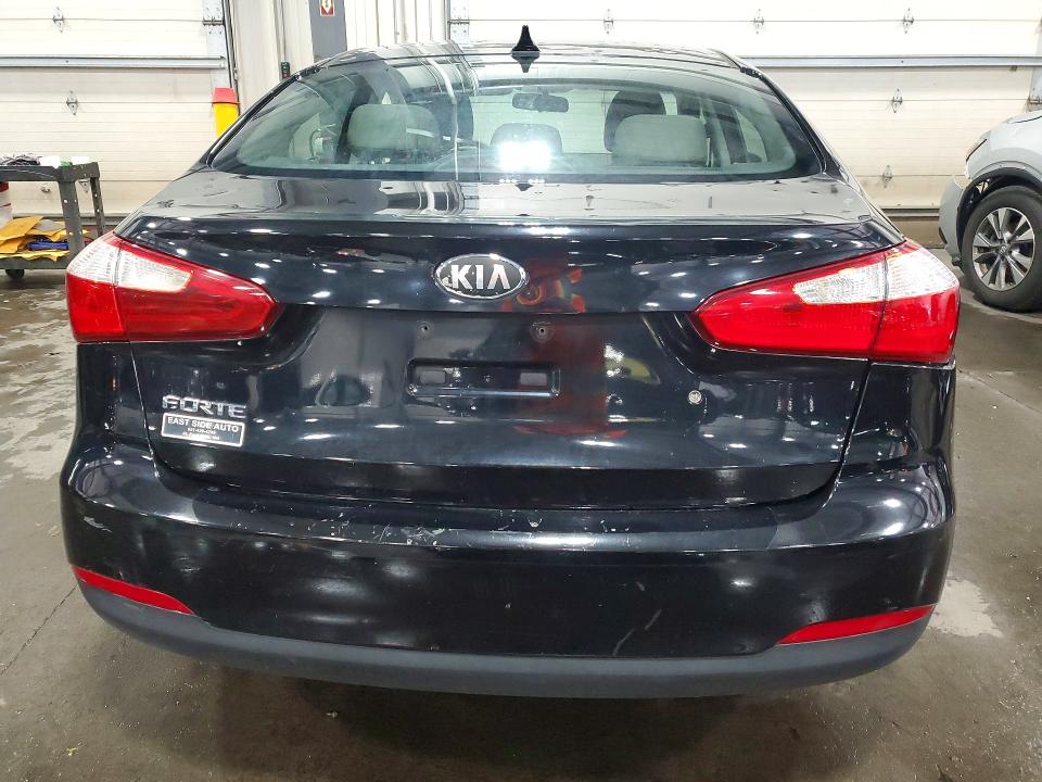 2015 Kia Forte VIN KNAFK4A64F5376305 COPART salvage auction — REAR END, Mn - Cert Of Title-Prior Salvage, sold $225 on 2026-07-28 (photo 6)