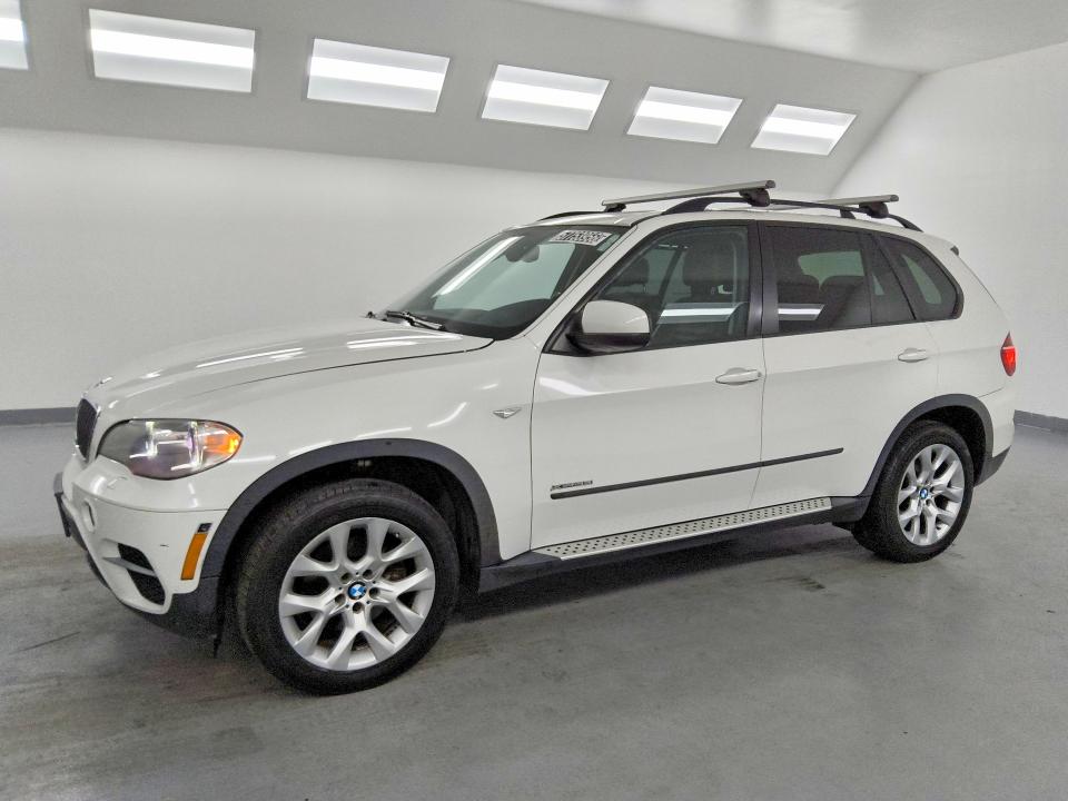 2012 BMW X5 VIN 5UXZV4C5XCL766455 COPART salvage auction — MINOR DENT/SCRATCHES, Ca - Certificate Of Title, sold $1,300 on 2026-07-30 (photo 1)