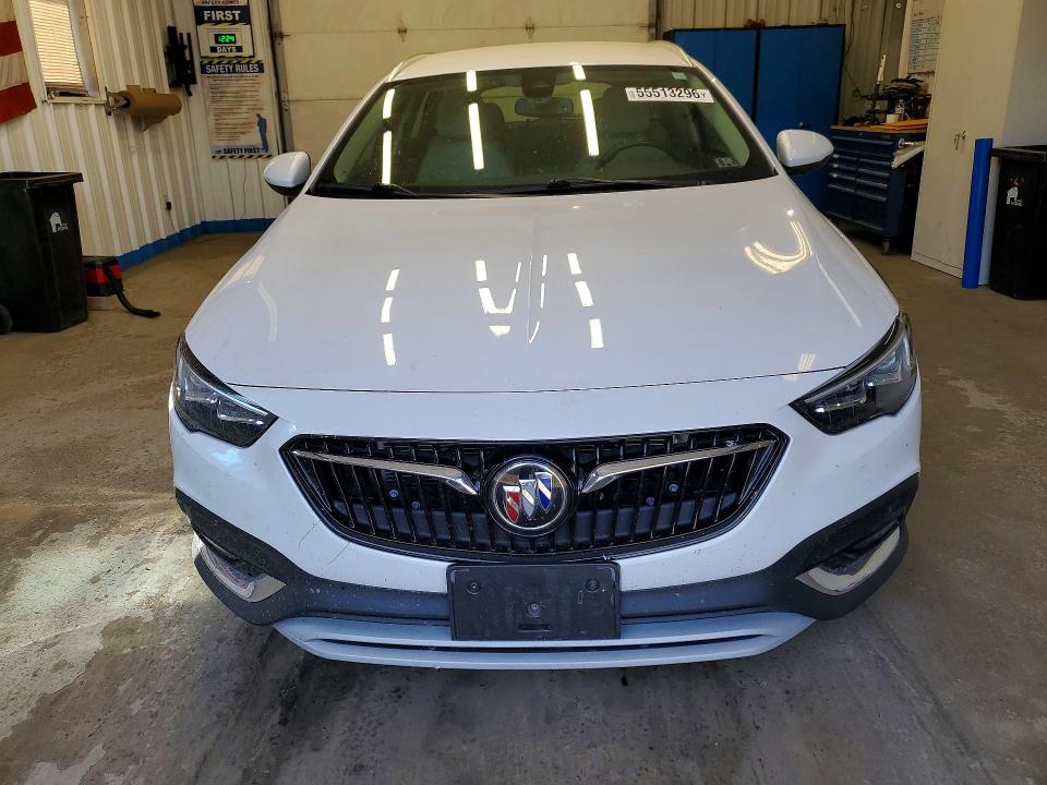 2019 Buick Regal tourx VIN W04GV8SXXK1023754 COPART salvage auction — SIDE, ME - CERT OF TITLE-SALVAGE COLLISIO, sold $7,100 on 2026-07-09 (photo 5)