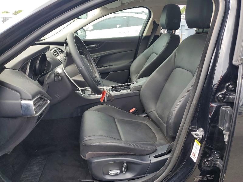 2019 Jaguar Xe VIN SAJAD4FX3KCP46739 COPART salvage auction — WATER/FLOOD, Fl - Cert Of Title-Slvg Rebld Flood, sold $1,000 on 2026-07-29 (photo 7)