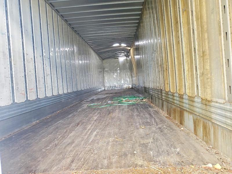 2023 Utility Vs2dx VIN 1UYVS2531P3943720 COPART salvage auction — ROLLOVER, MN - CERT OF TITLE-SALVAGE, sold $50 on 2026-07-09 (photo 6)