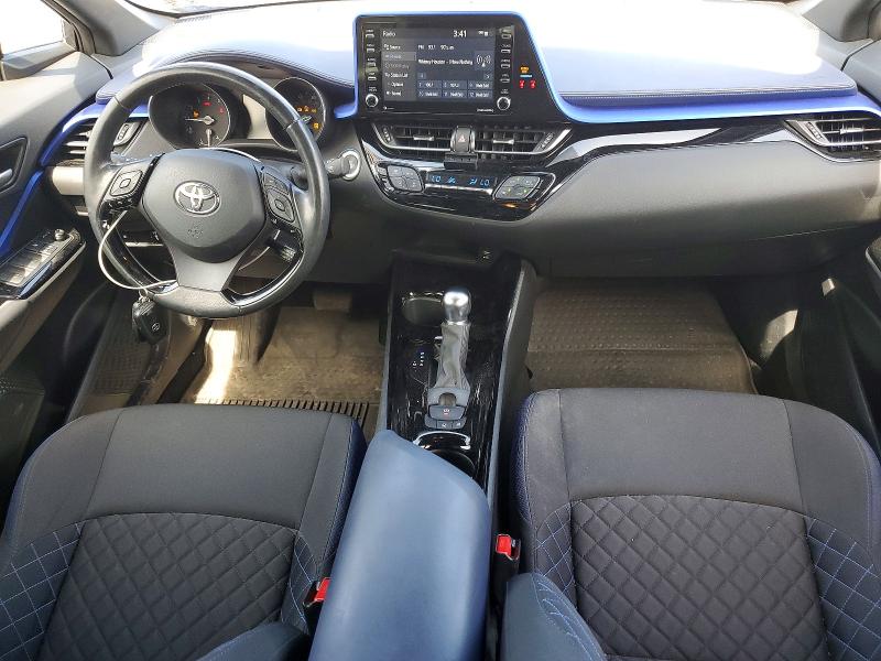 2022 Toyota C-hr VIN NMTKHMBX0NR142189 COPART salvage auction — MINOR DENT/SCRATCHES, Salvage Title, sold $11,400 on 2026-07-27 (photo 8)