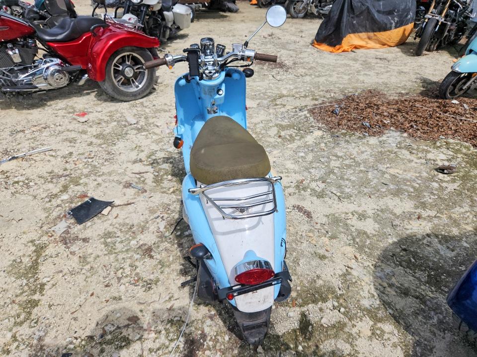 2025 Zhng All vehicle models VIN L5YACBPB4S1102082 COPART salvage auction — MINOR DENT/SCRATCHES, FL - CERT OF TITLE SLVG REBUILDABLE, sold $15 on 2026-07-30 (photo 4)