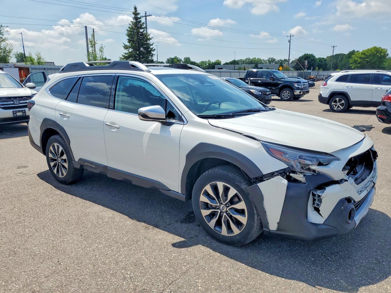 2023 Subaru Outback VIN 4S4BTGPD1P3186136 COPART salvage auction — Front End, MN - CERT OF TITLE-SALVAGE, sold $12,200 on 2026-07-02 (photo 4)
