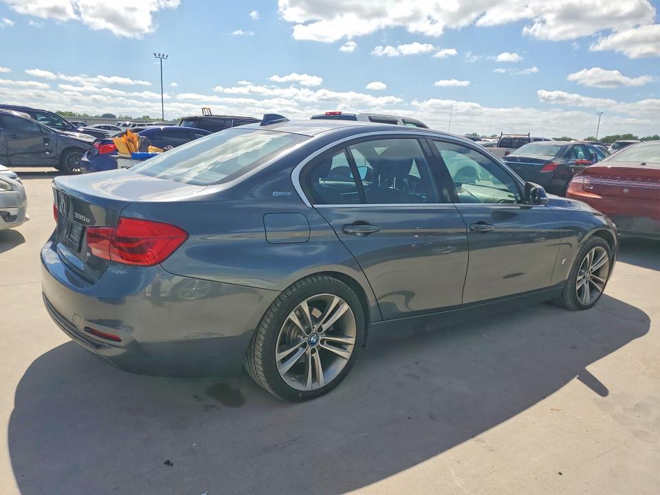 2018 BMW VIN WBA8E1C58JA758663 COPART salvage auction — MINOR DENT/SCRATCHES, Nj - Certificate Of Title, sold $675 on 2026-07-30 (photo 3)