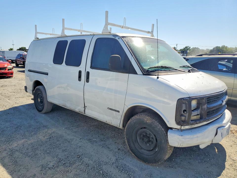 2000 Chevrolet Express 3500 VIN 1GCHG35R0Y1158674 COPART salvage auction — MINOR DENT/SCRATCHES, Ca - Dis/Dlr/Exp Only Clean Title, sold $20 on 2026-07-06 (photo 4)