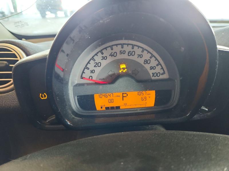 2011 Smart Fortwo VIN WMEEJ3BA3BK442371 COPART salvage auction — MINOR DENT/SCRATCHES, CA - DIS/DLR/EXP APP FOR DUP CLEAN, sold $975 on 2026-07-09 (photo 9)