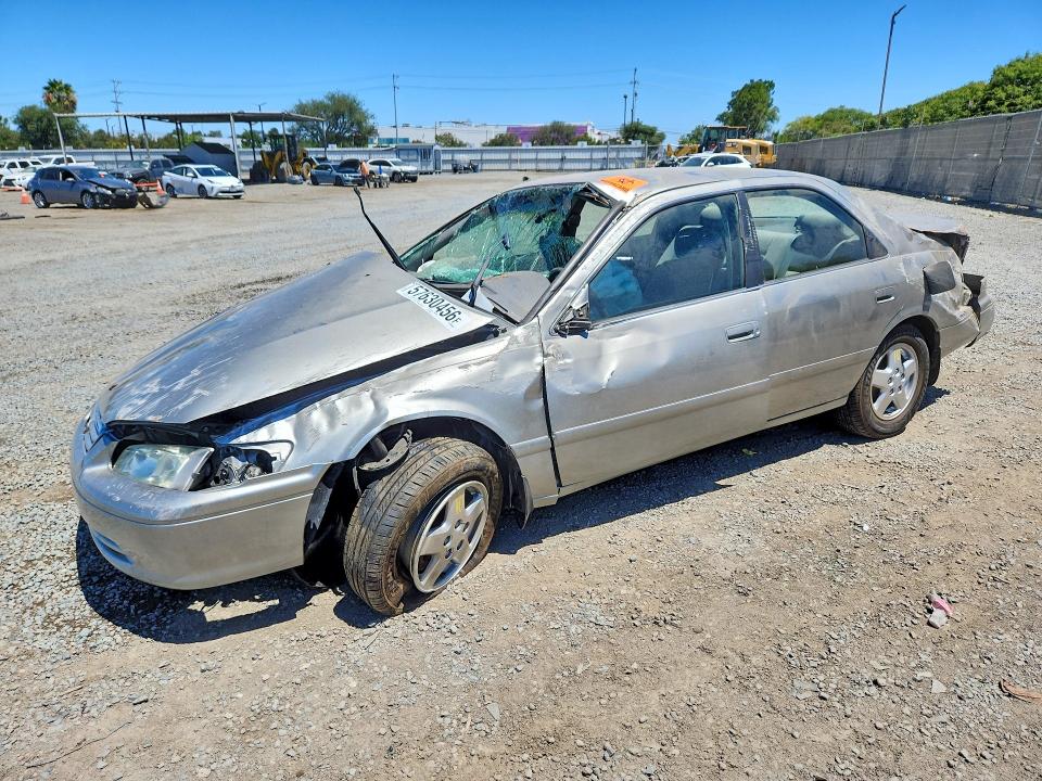 2001 Toyota Camry VIN JT2BG22K010550632 COPART salvage auction — ROLLOVER, Ca - Salvage Certificate, sold $125 on 2026-07-21 (photo 1)