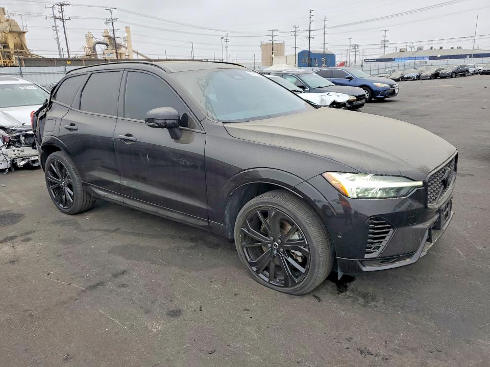 2024 Volvo Xc60 VIN YV4H60DJ2R1880112 COPART salvage auction — REAR END, Salvage Title, sold $13,900 on 2026-08-24 (photo 4)